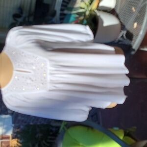 CHELSEA AND THEODORE white, feminine blouse. Size S. NWOT